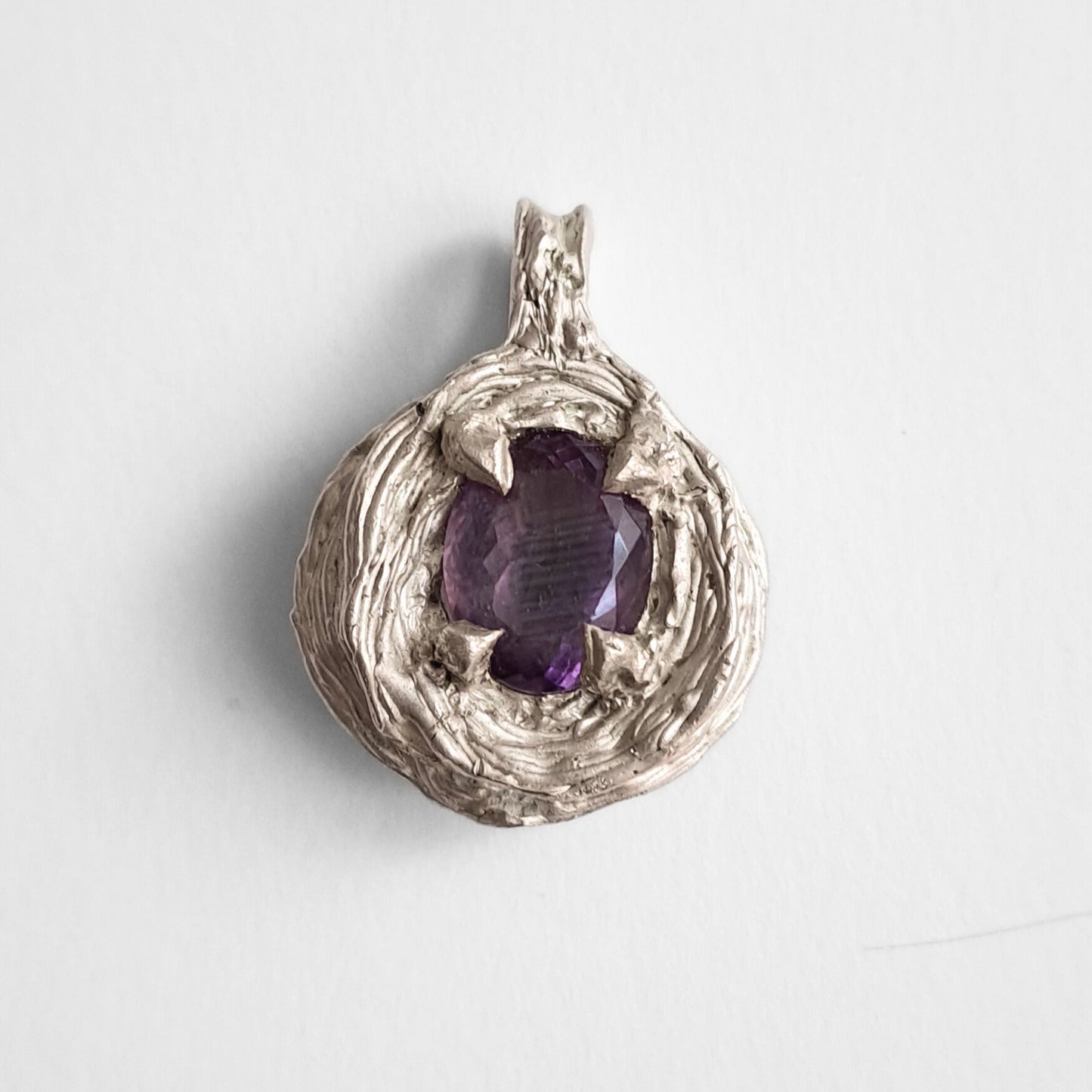 Pendentif Bíseach Amethyste